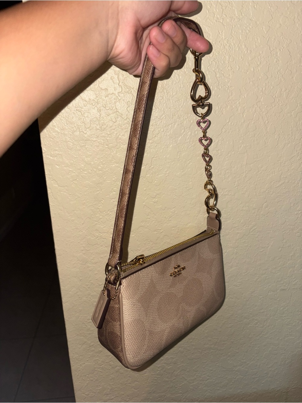 Coach Blush Pink Signature Shoulder Bag with Gold Heart-Link Strap - Picture 2 of 6